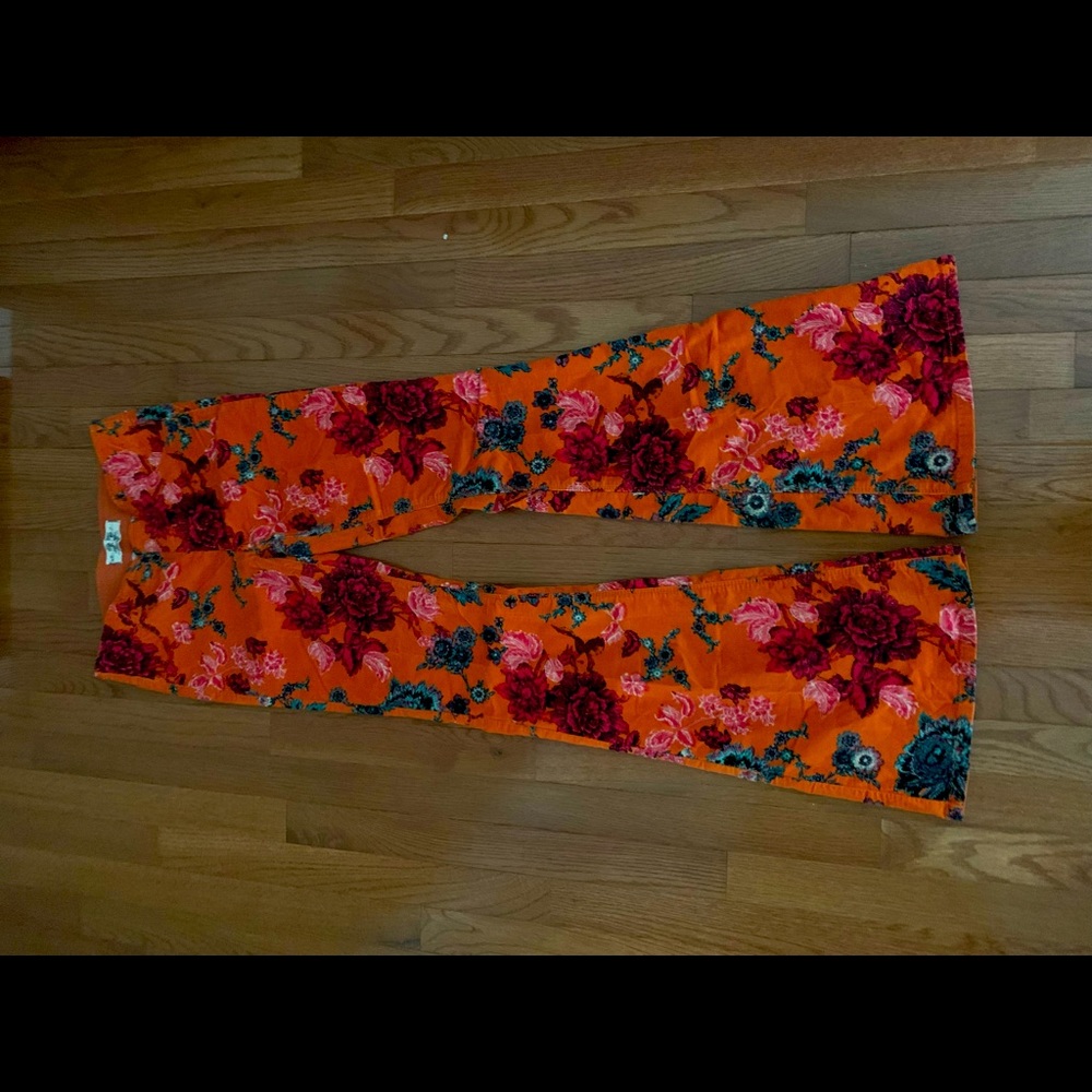 NWOT Free People We The Free Floral High Waisted Flare Velvet Pants 27 - Picture 4 of 6